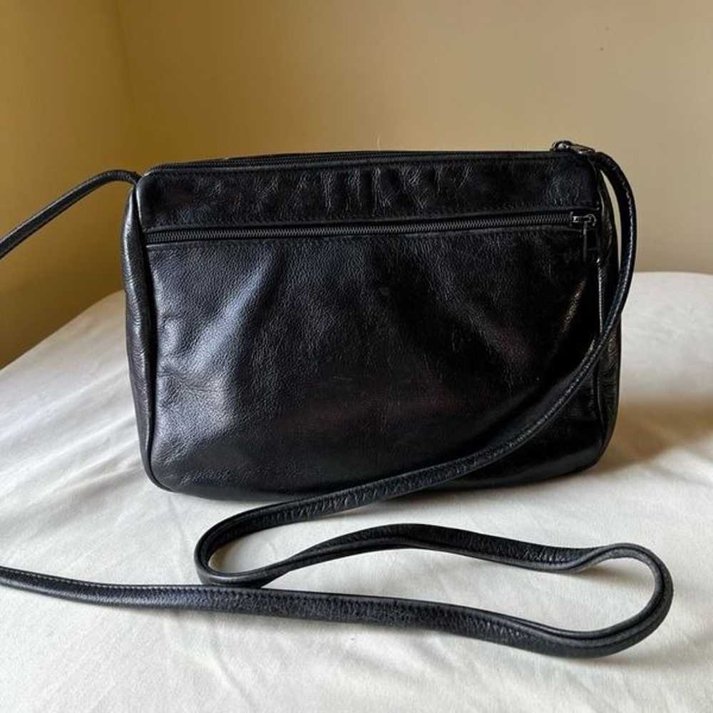 Vintage Black Leather Crossbody Handbag Zip Closu… - image 9