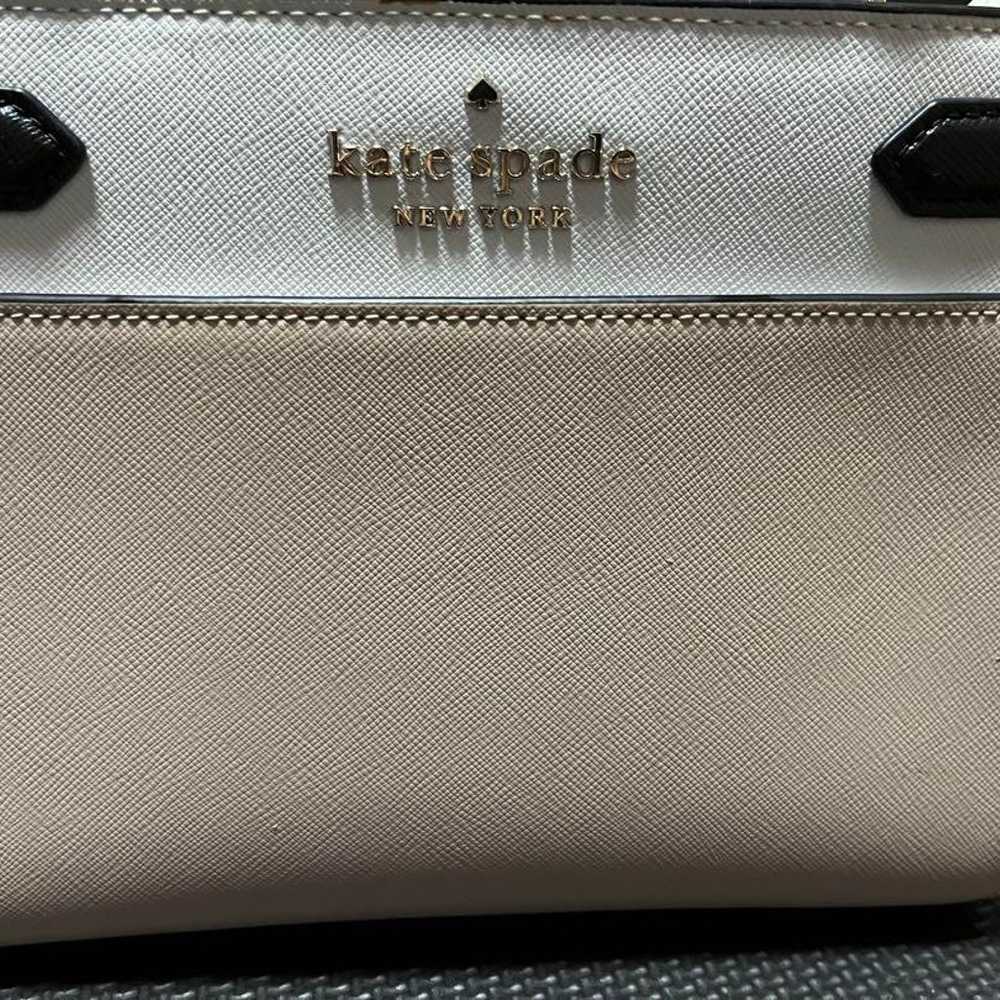 kate spade Handbag White/Beige Synthetic Leather - image 1