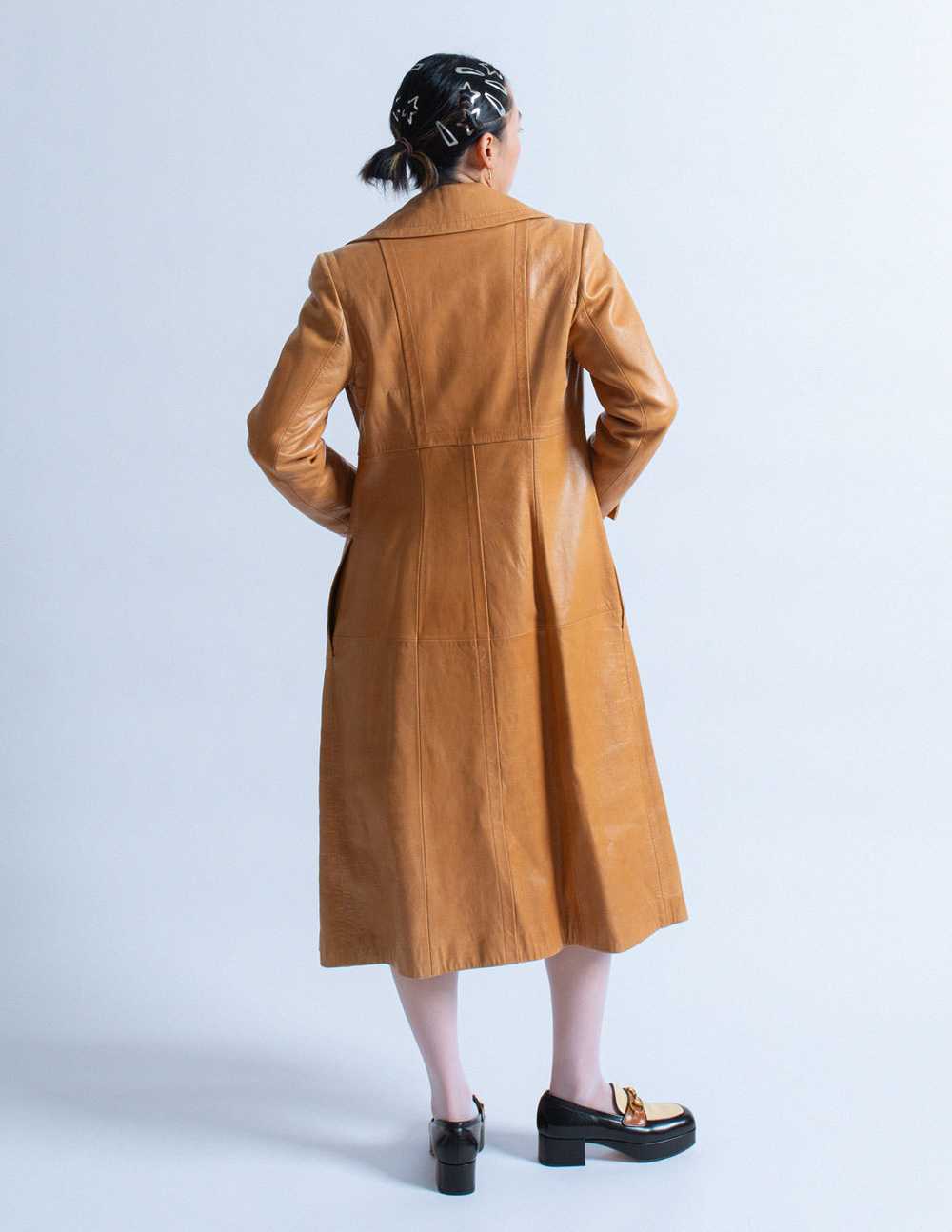 Loewe vintage caramel leather trench coat - image 4