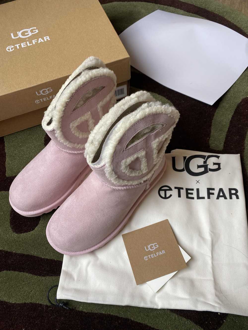 Telfar × Ugg UGG x TELFAR Logo Mini - Pink - image 1