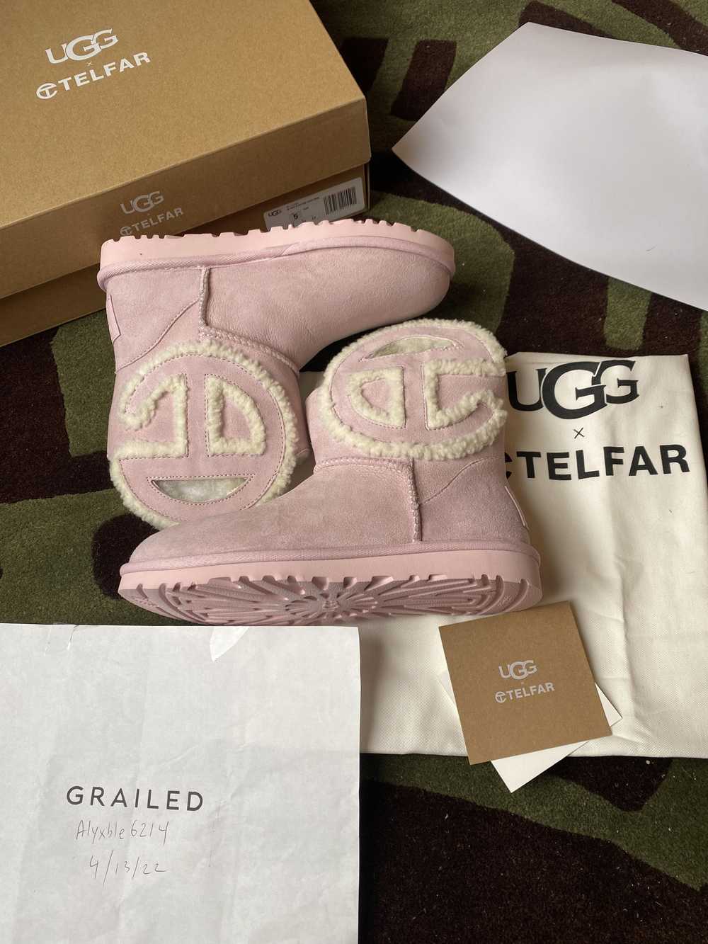 Telfar × Ugg UGG x TELFAR Logo Mini - Pink - image 3