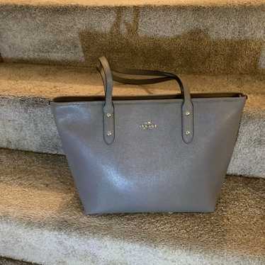 Used Once! Like Brand New! COACH Pebble Leather L… - image 1