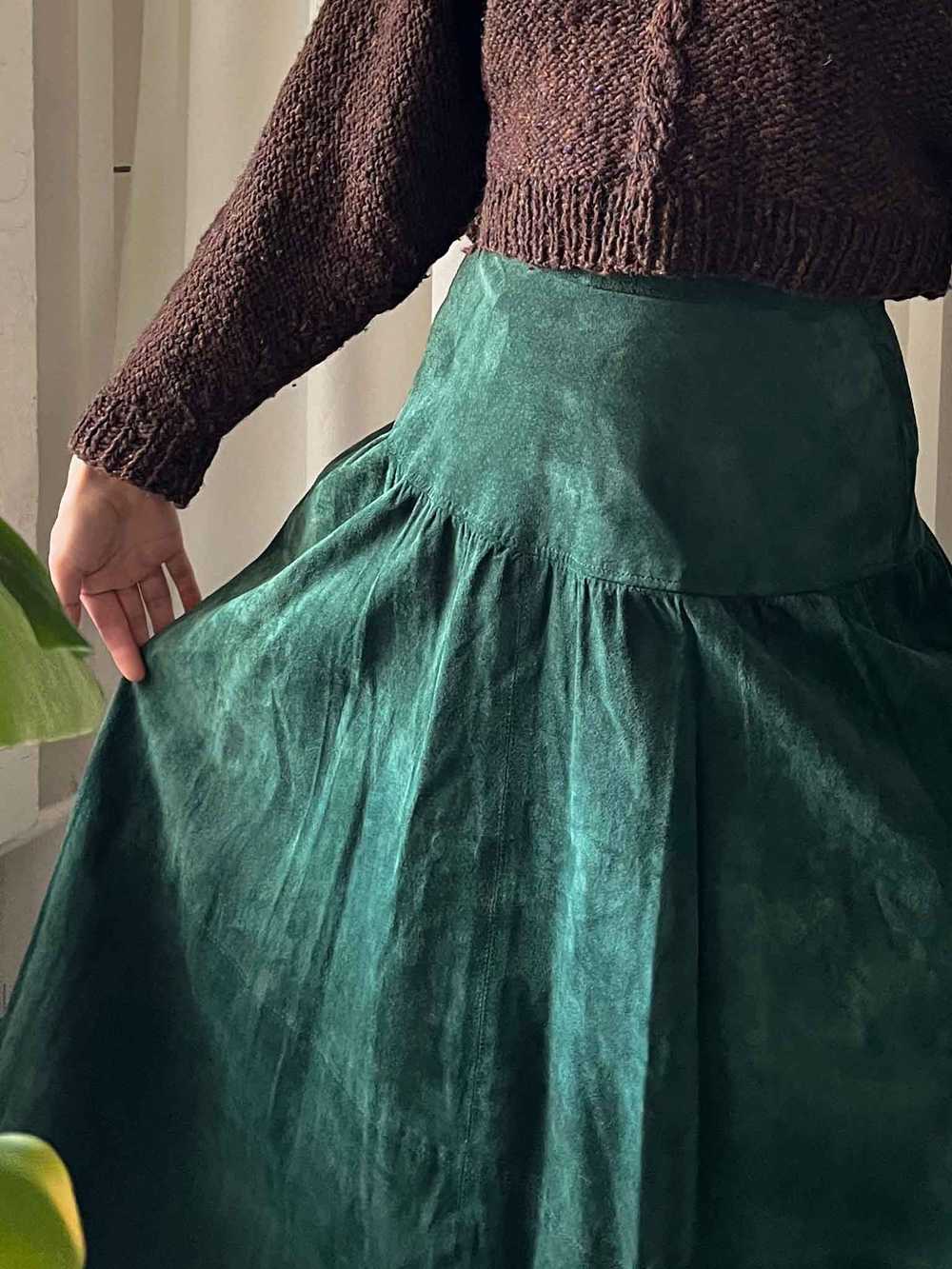 80s Green Suede Midi Skirt - image 2