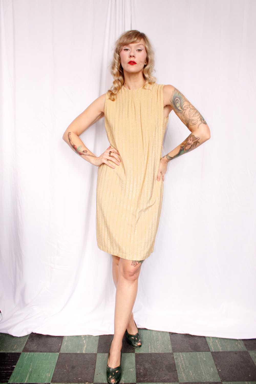 1960s Gold Lurex Shift Dress - M/L - image 7