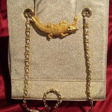 Gold Gator medium hand bag
Vintage, Cute, Chic, Re