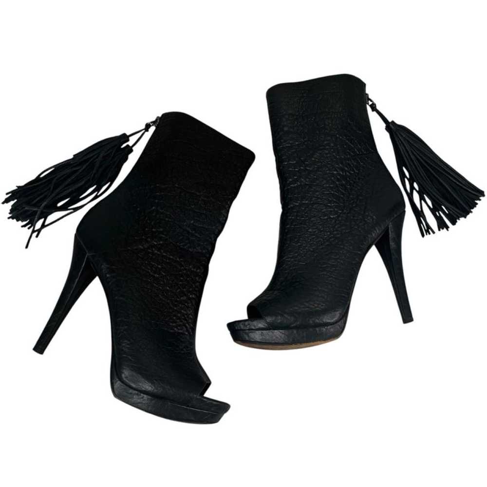 Vera Wang Leather boots - image 9