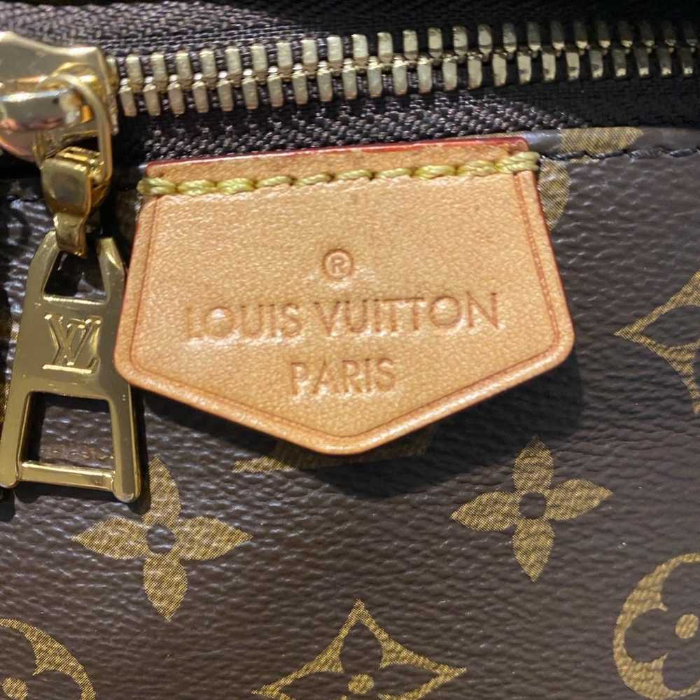 Louis Vuitton bum bag - image 9