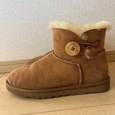 UGG Mini Bailey Button II Chestnut