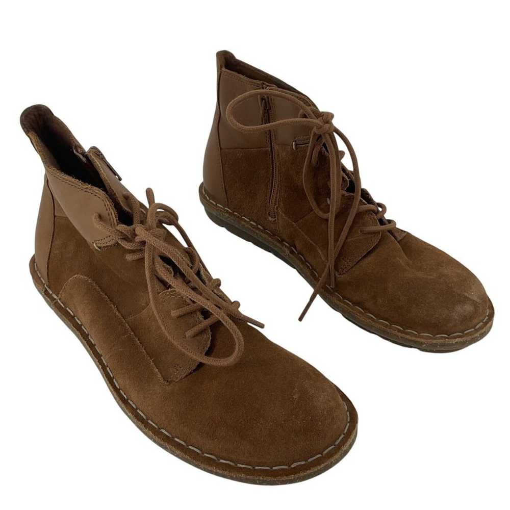 Clarks Brown Leather Suede Chukka Boots Women's S… - image 1