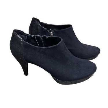 Bandolino Black Faux Suede Heel Ankle Bootie Size 