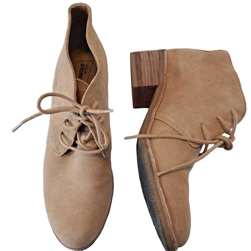 Clarks Suede Boots Ankle Chukka Originals 9M Tan … - image 1