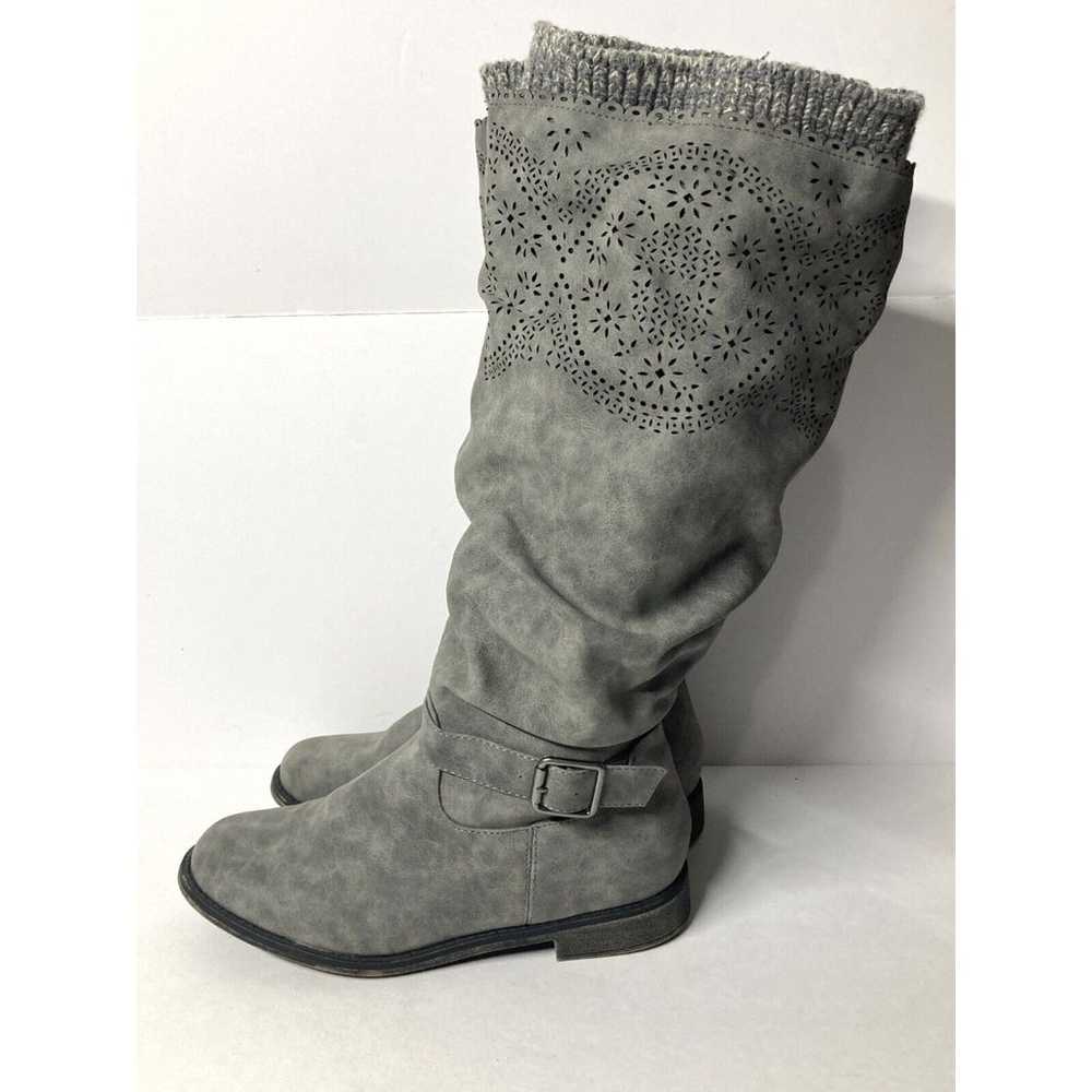 Woman’s Size 8.5 JustFab Ester Flat Boot Gray Ove… - image 2