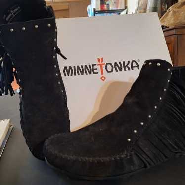 Minnetonka Lexa Fringe Boots