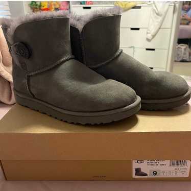 UGG Bailey Button boots