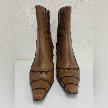 Nine West stitched brown booties sz 8