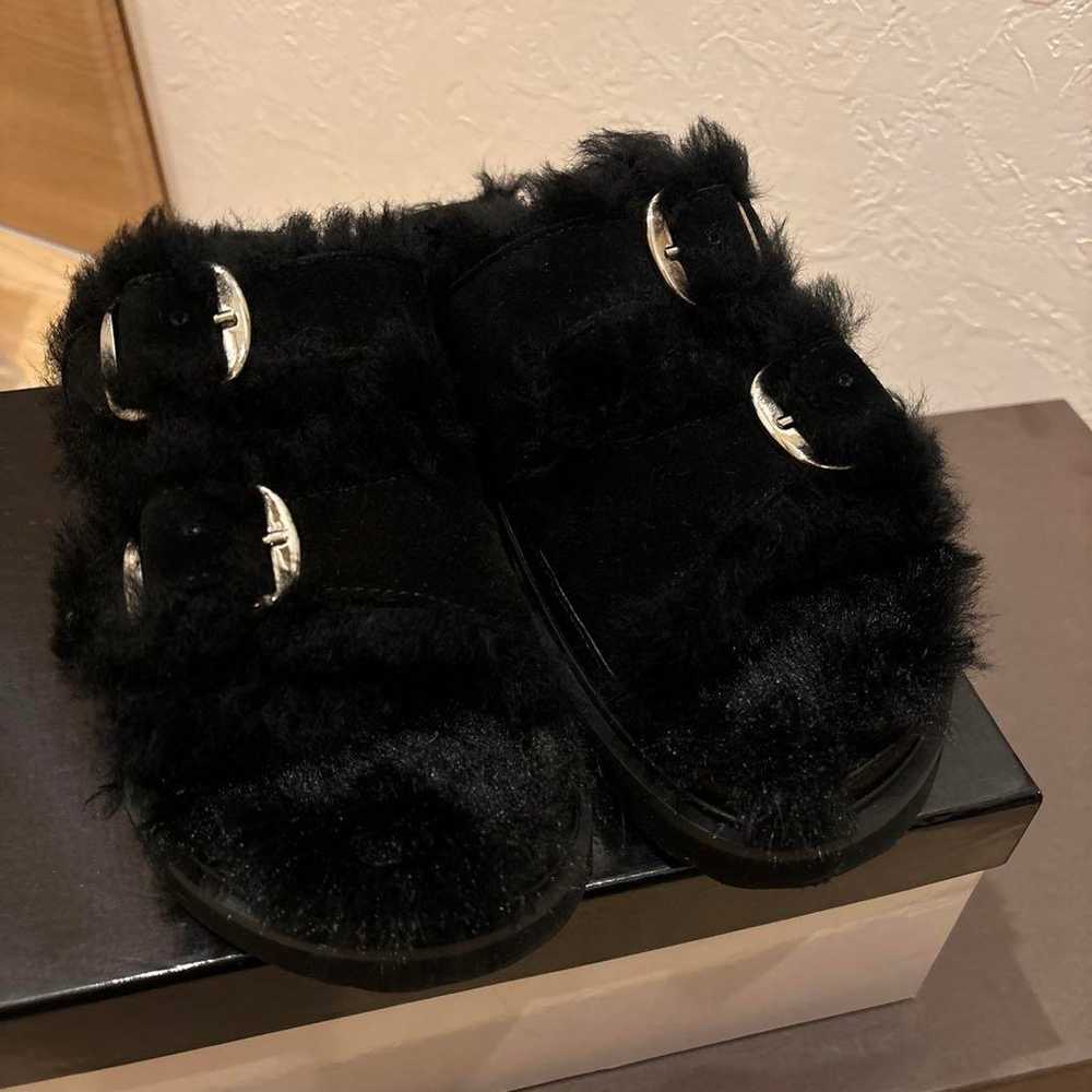 MOHI Fur Sandals - image 7