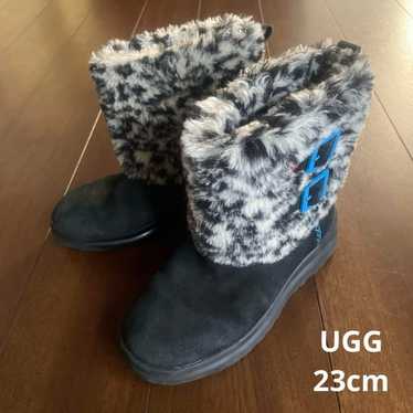 Agug UGG sheepskin boots, black, with fur. - image 1