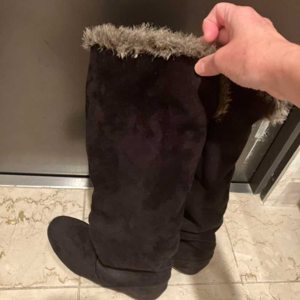 Black suede long boots with fur, size M. - image 5