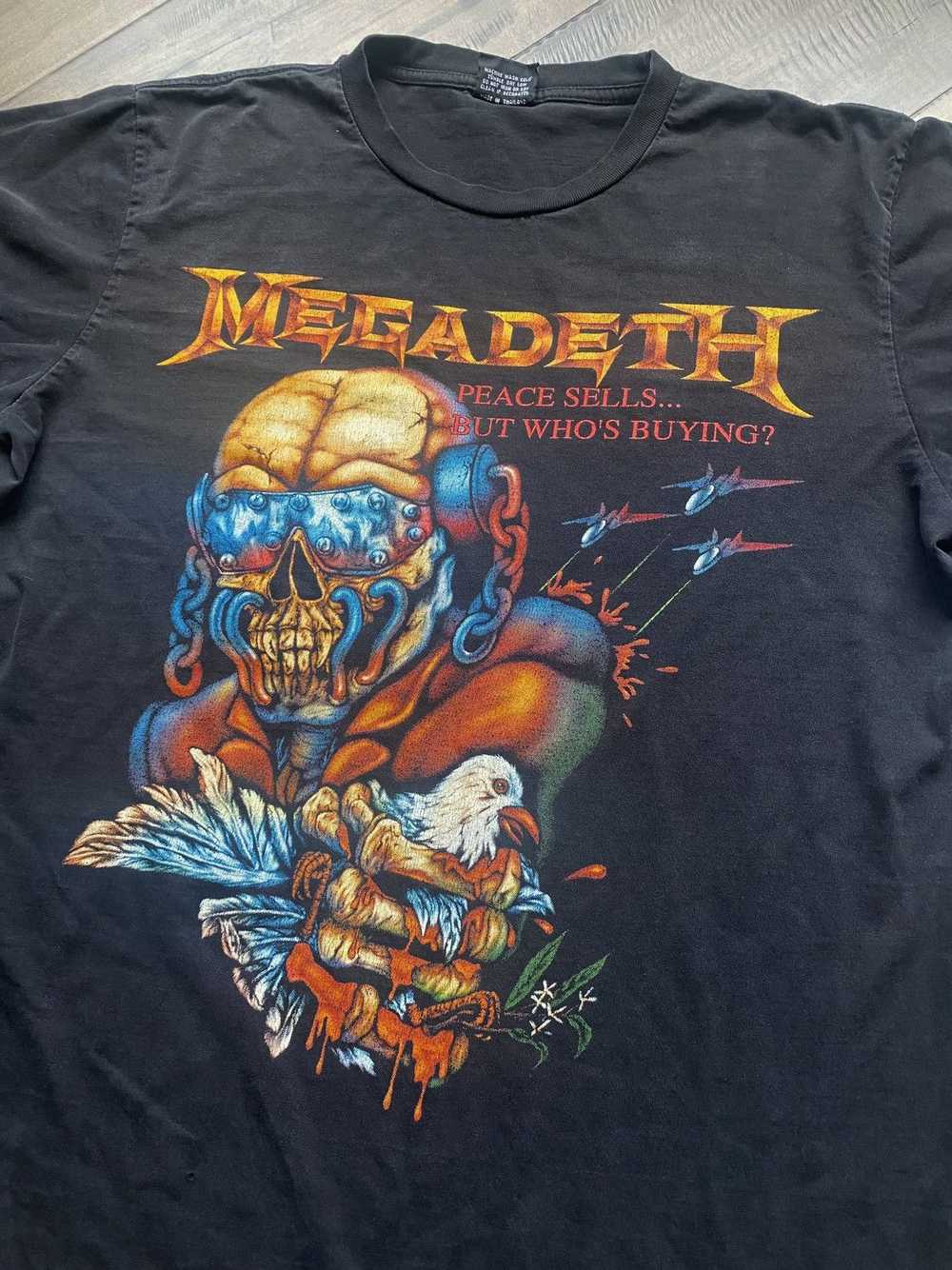 Band Tees × Rare × Vintage 2004 Megadeth Peace Se… - image 2