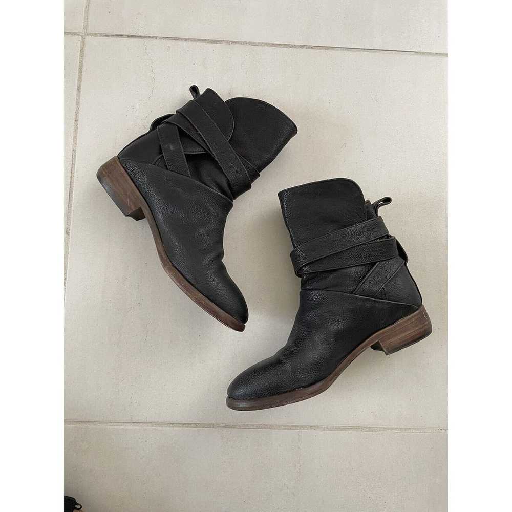 P. Monjo Ankle Boots Strappy Pull On Leather FLAWS - image 3