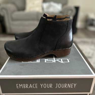 Dansko Barbara Burnished Nubuck Black Boot