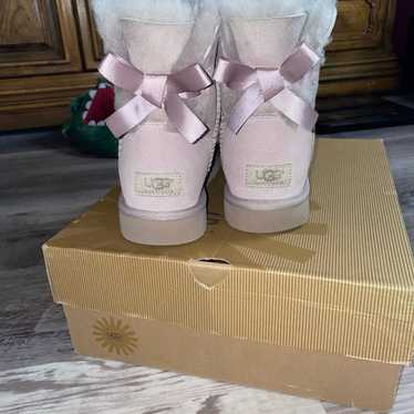 UGG Bailey bow short in lavender