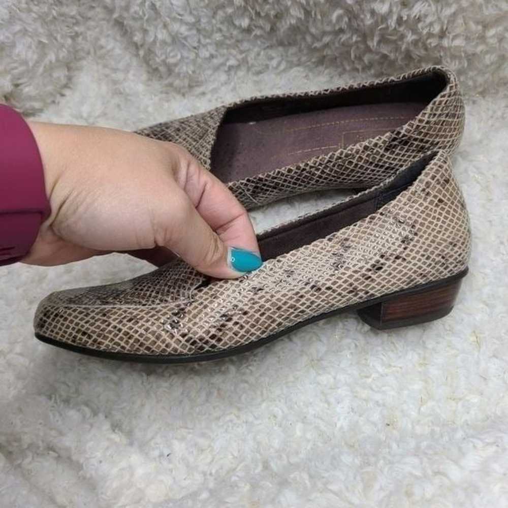 Clarks Active Air Everyday Comfort Snakeskin Loaf… - image 4