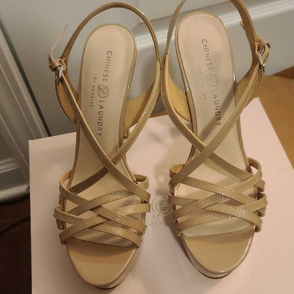 Nude Platform Heels Size 9.5 - image 2