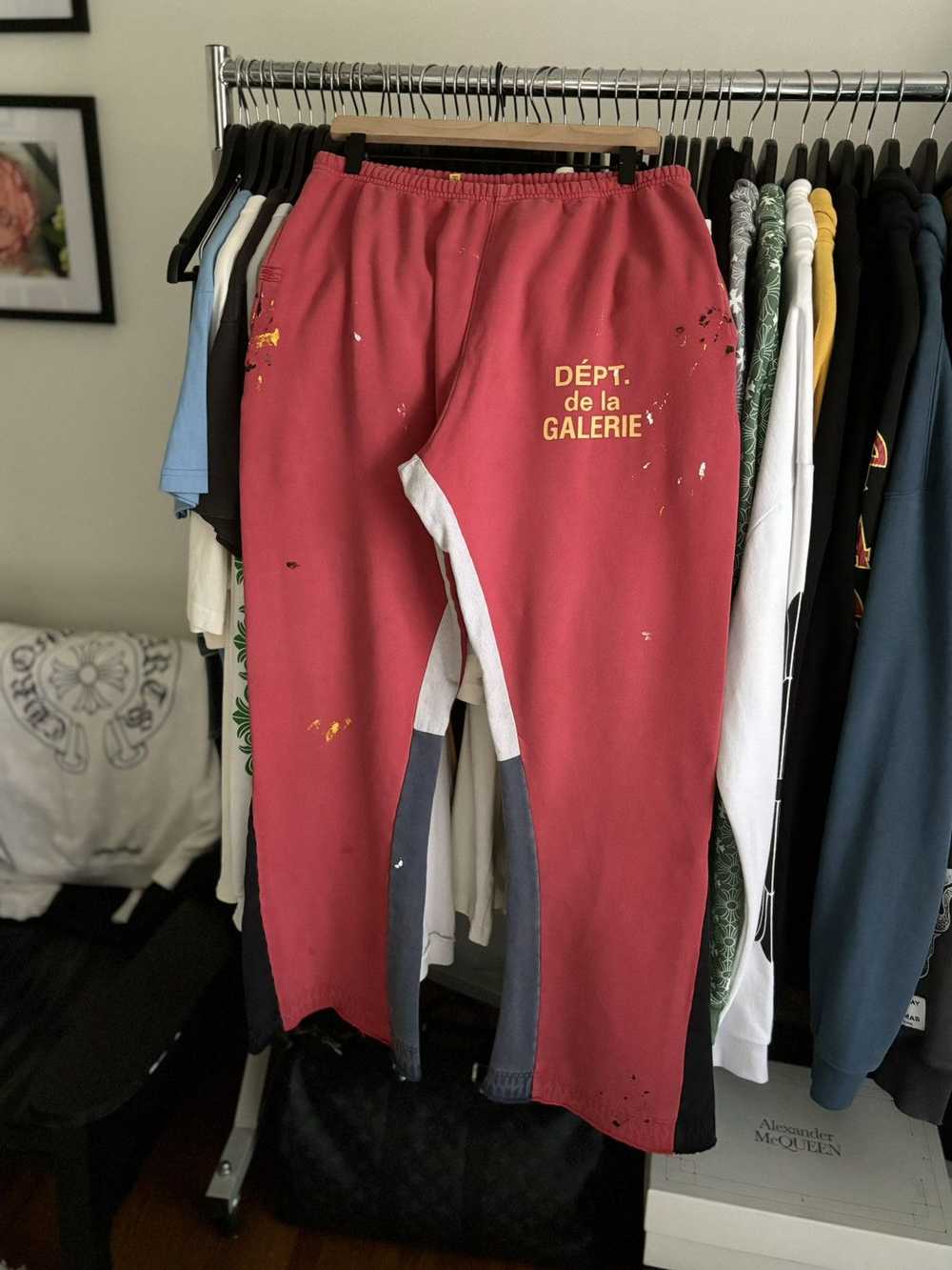 Gallery Dept. SUPER RARE - RED PAINT FLARE SWEATS - image 2