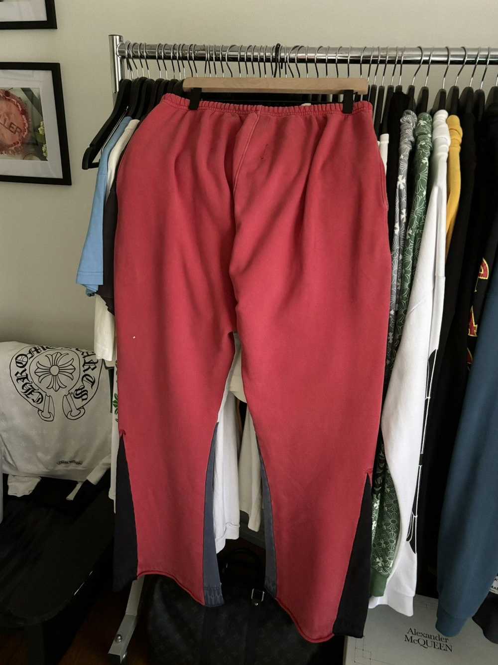 Gallery Dept. SUPER RARE - RED PAINT FLARE SWEATS - image 8