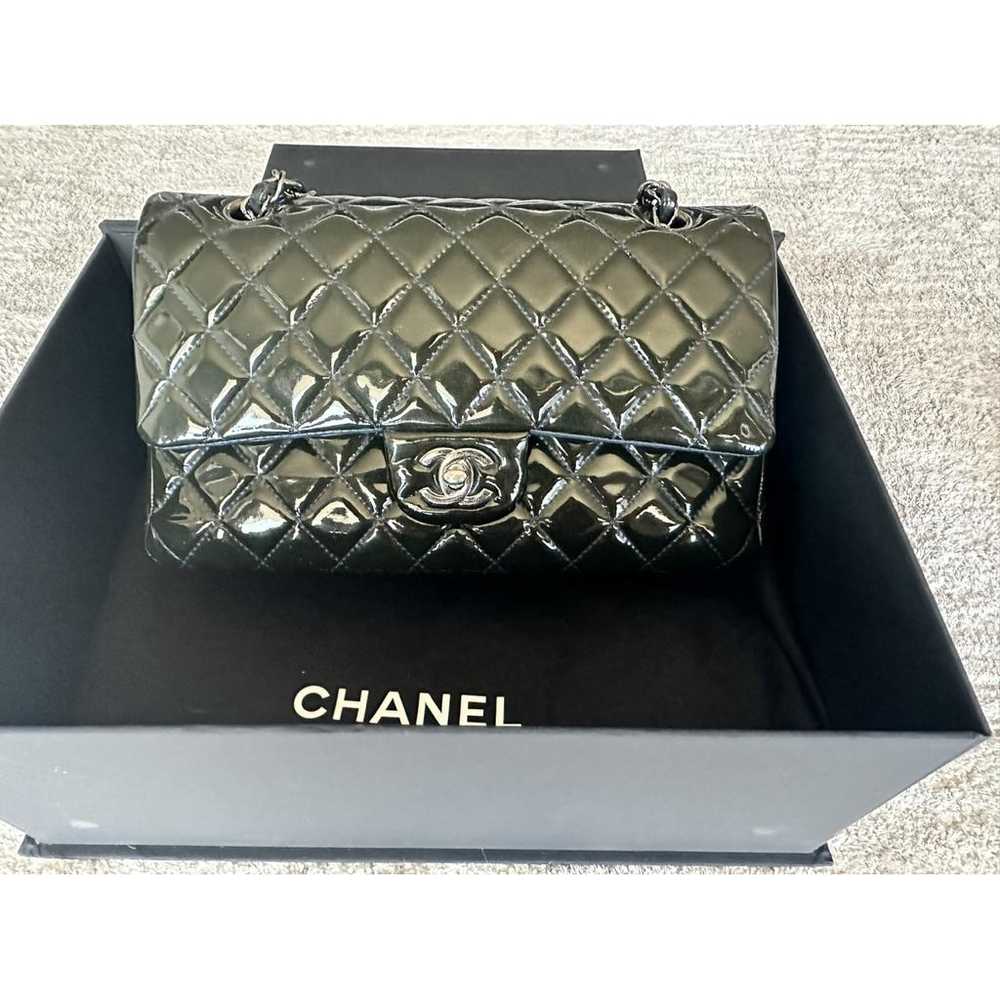 Chanel Timeless/Classique patent leather crossbod… - image 6