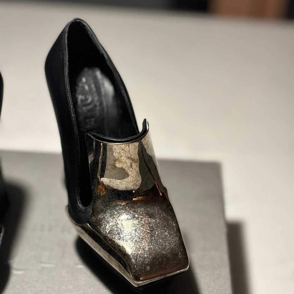 3.5 Alexander McQueen Metal Toe Cap Leather Pumps - image 12