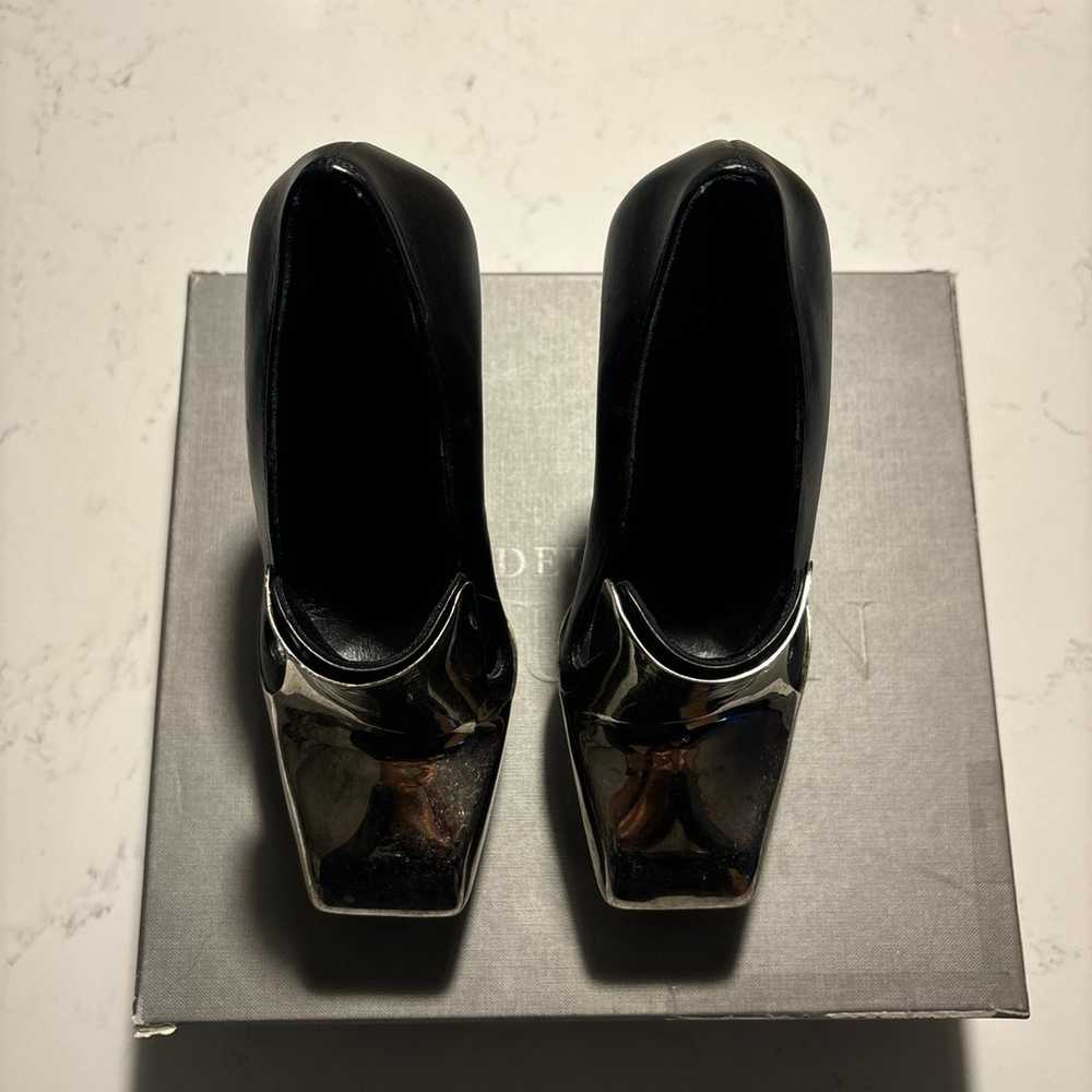 3.5 Alexander McQueen Metal Toe Cap Leather Pumps - image 2