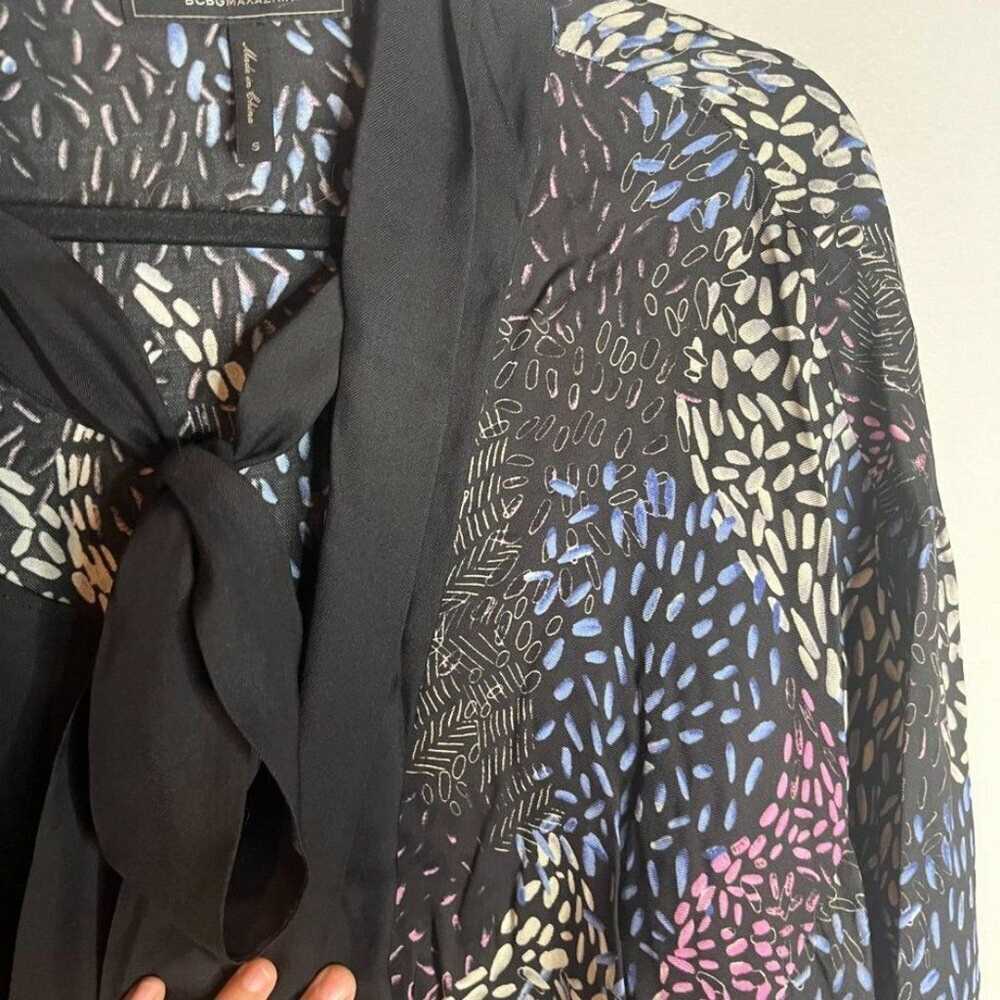 BCBG MaxAzria patterned layered kimono style dress - image 3