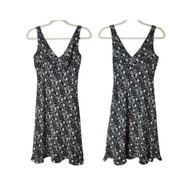 EXPRESS Vintage 90's Y2K Black Floral V Neck Slee… - image 1