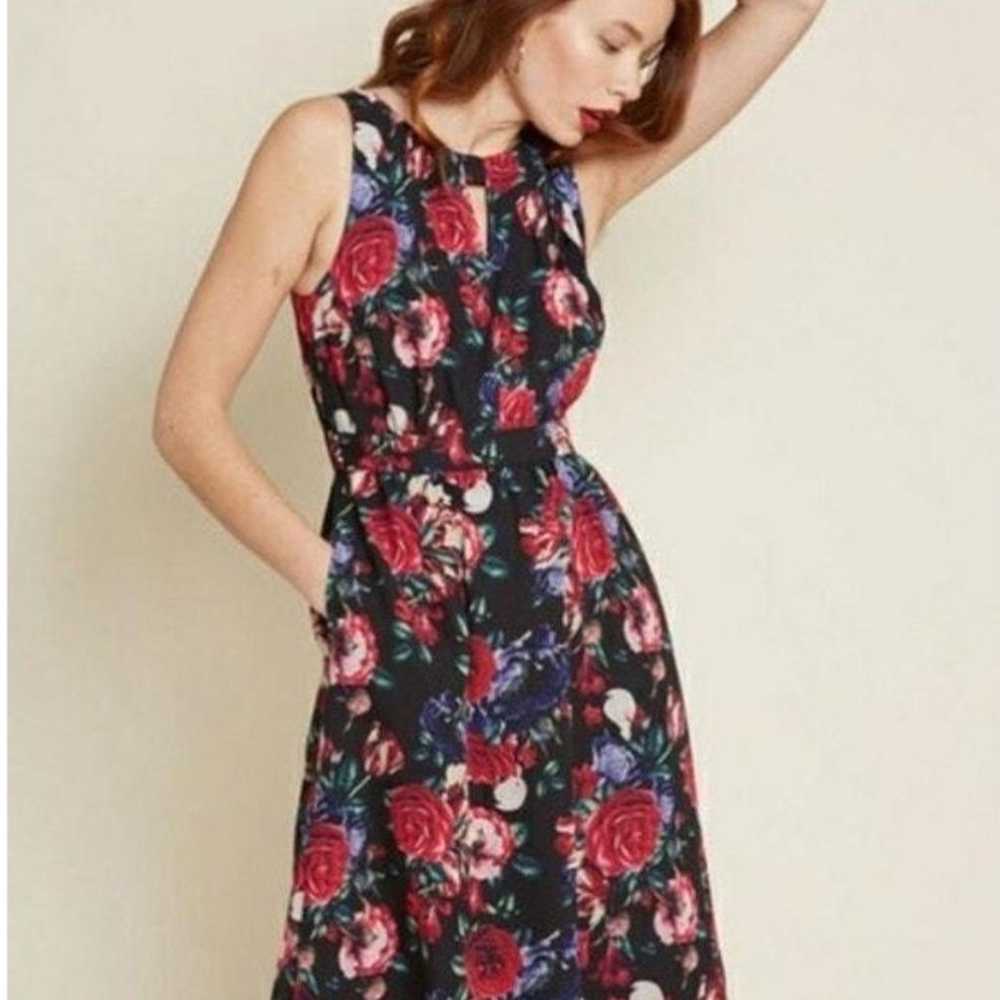 Modcloth Women’s Size Small Flaunts And Needs Ros… - image 2