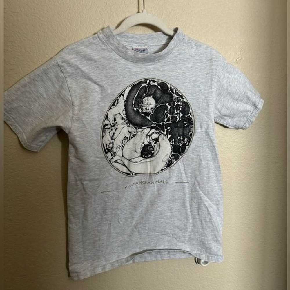 Vintage 90s Yin-Yang Animal Graphic Tee Shirt Sz … - image 1