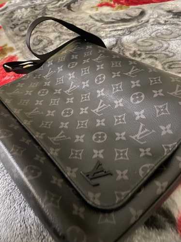 Louis Vuitton Louis Vuitton cross body bag