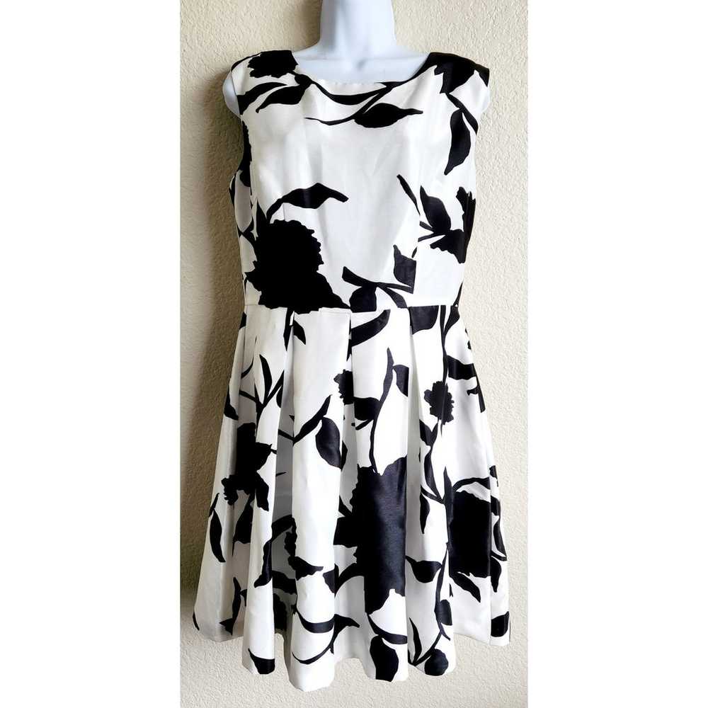 Julian Taylor New York White Black Floral Print A… - image 1