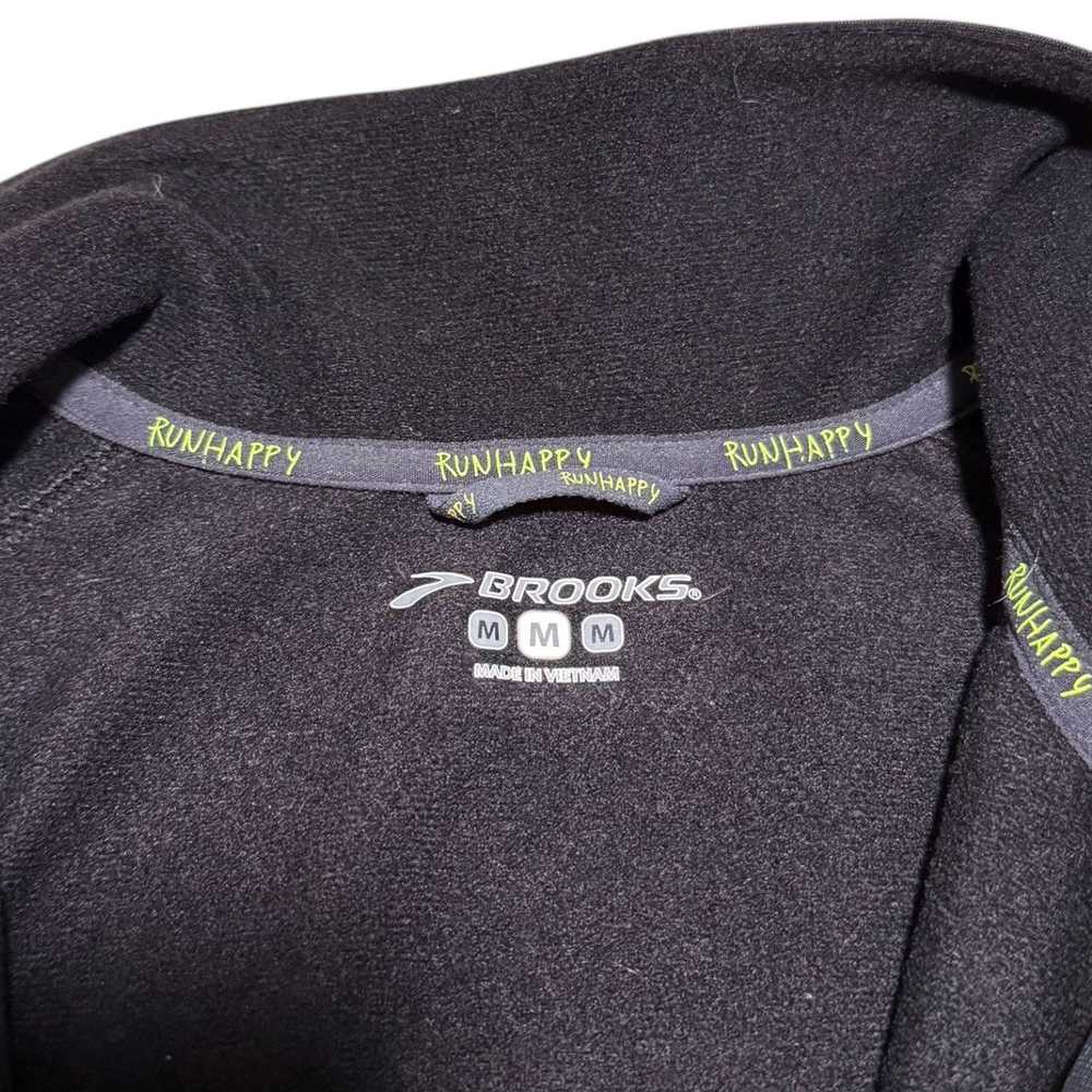 Brooks Brooks Run Happy Longsleeve Activewear Jac… - image 4