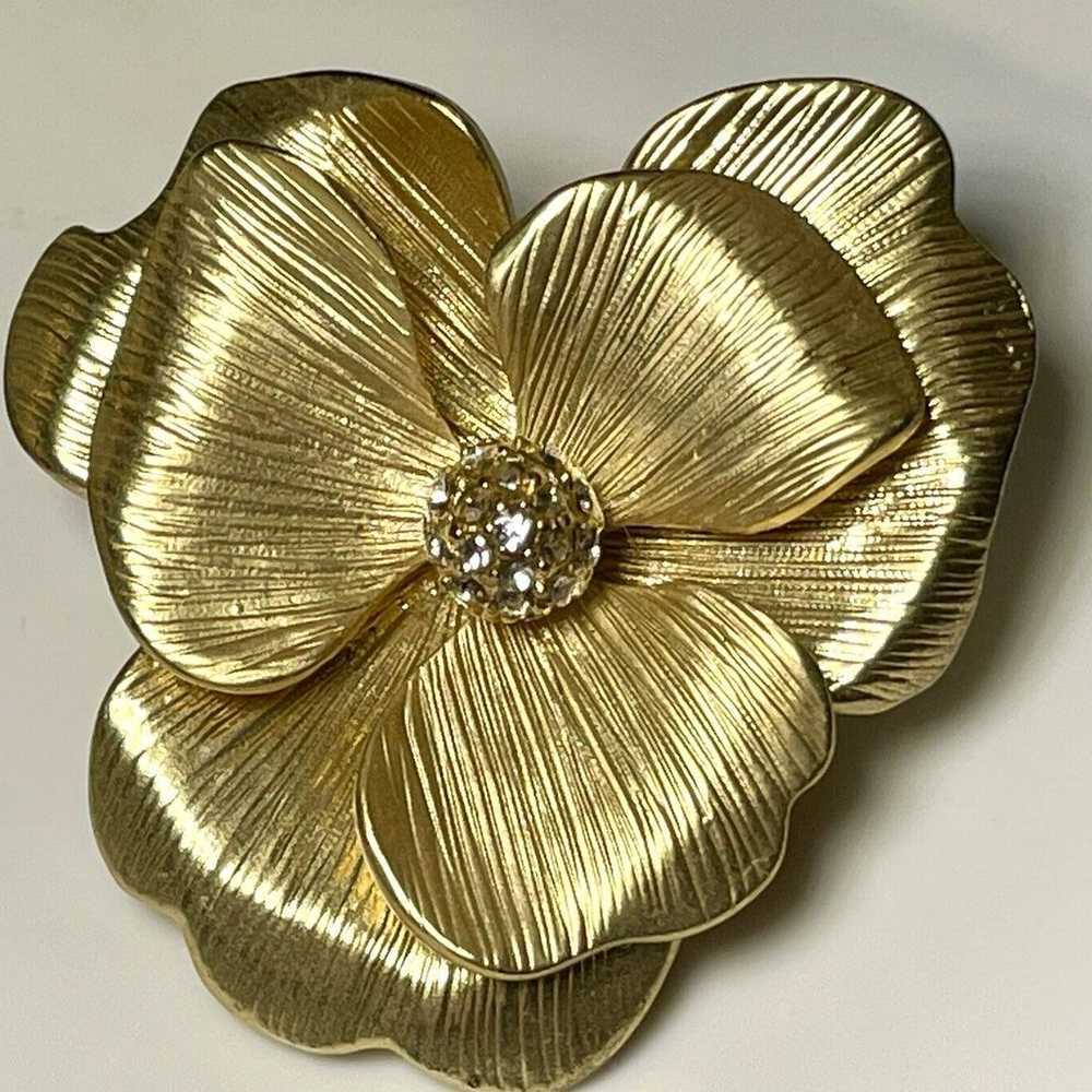 KJL Kenneth Jay Lane Satin Gold, matte gold dogwo… - image 4