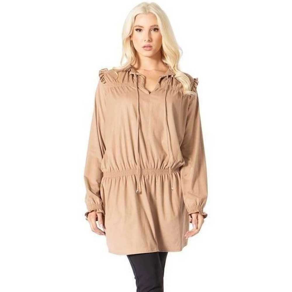 NWOT Vertigo Long Sleeve Ruffled Smocked Tan Tuni… - image 1