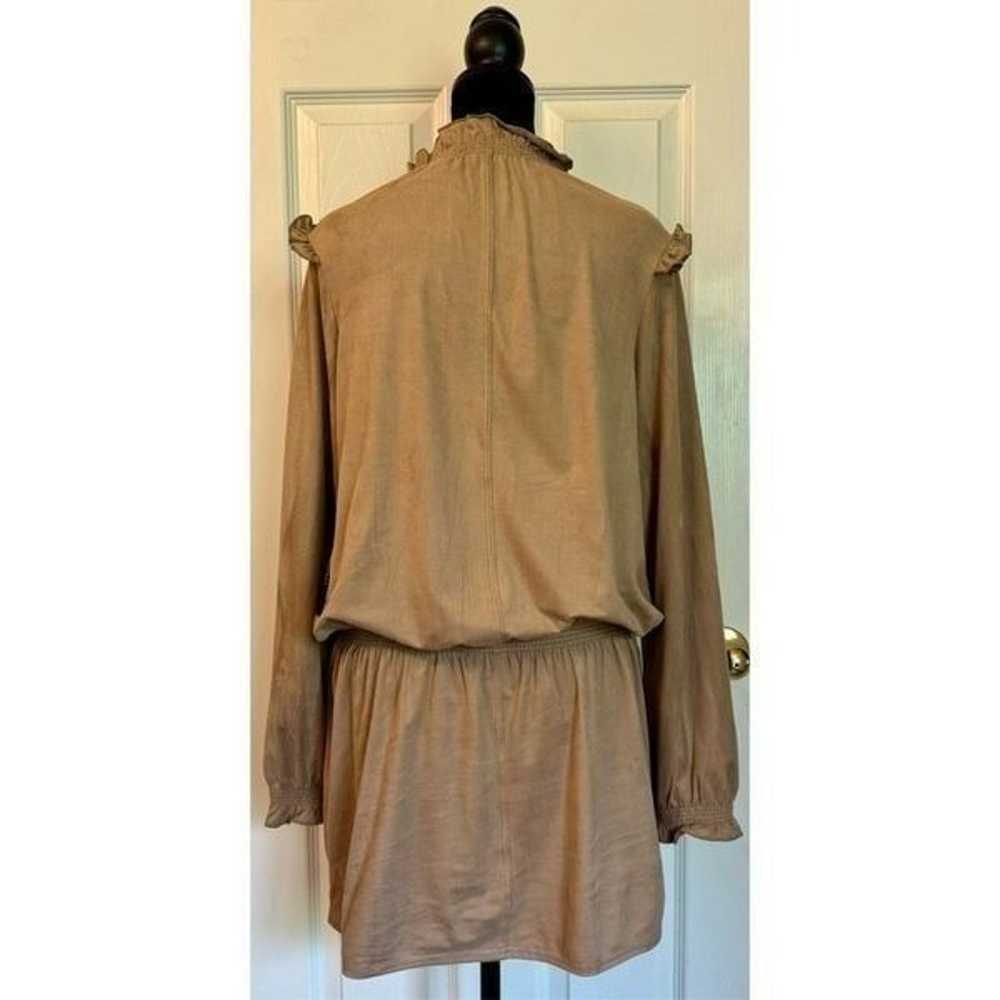 NWOT Vertigo Long Sleeve Ruffled Smocked Tan Tuni… - image 5