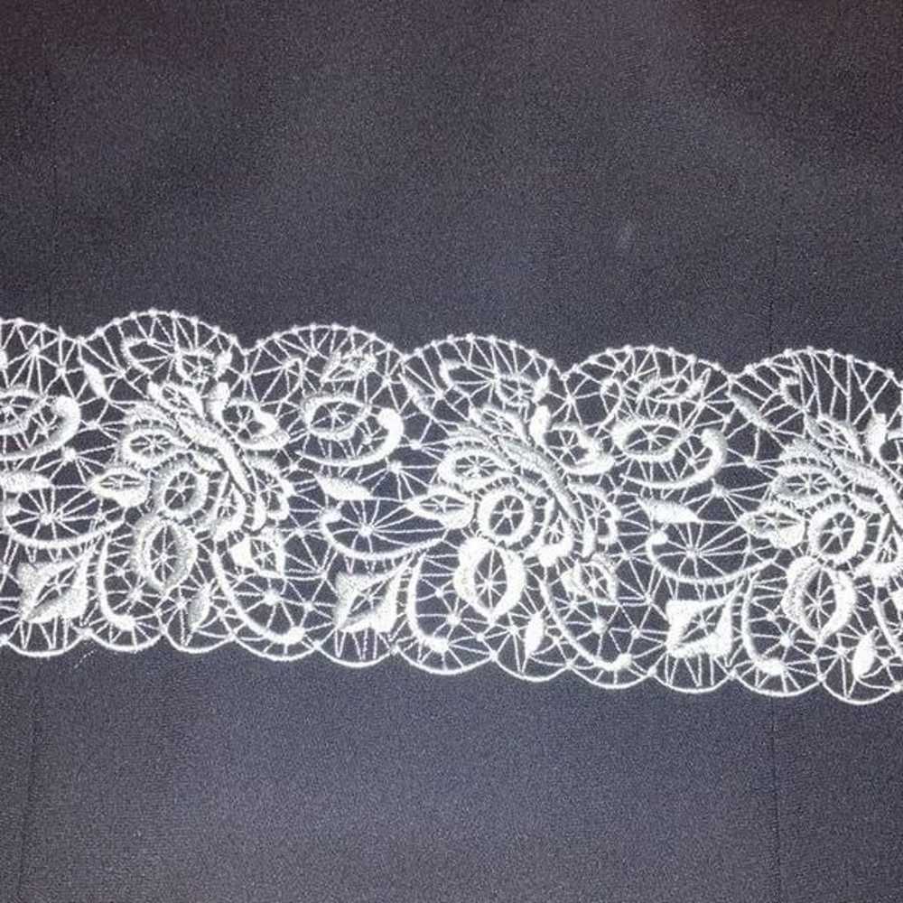 Maggy London size 6 Black and White Lace Waist De… - image 2