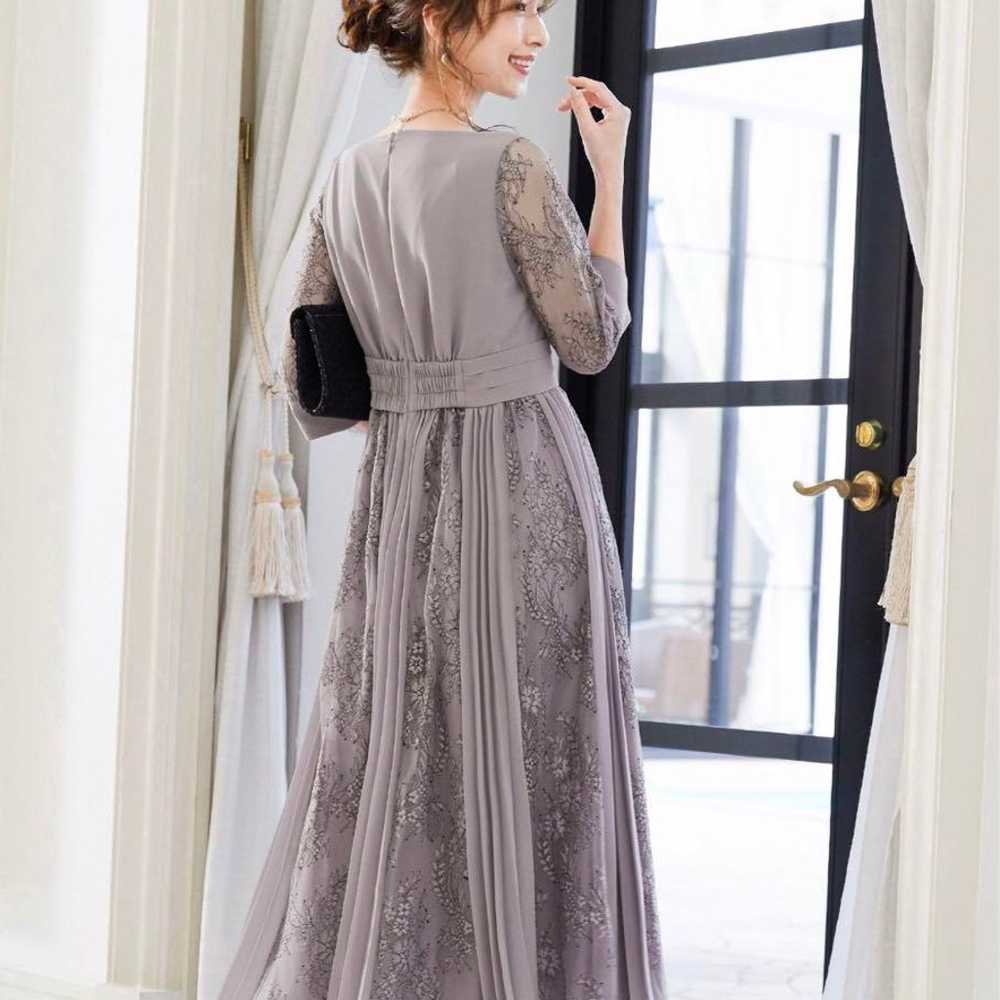 Elegant Gray Lace Party Dress - image 4