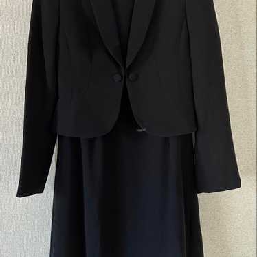 Mourning attire Black formal dress