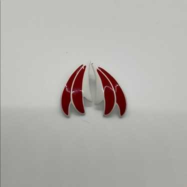 Vintage red and white feather statement earrings - image 1