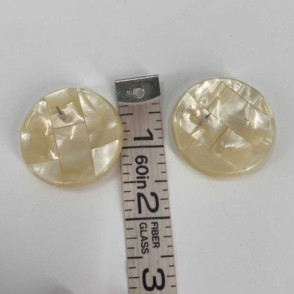 Vintage lucite white disk stud earrings - image 3