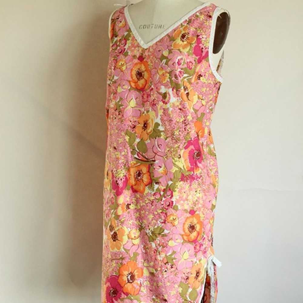 Vintage 1960s Dress, Volup Pink Floral Print Sund… - image 5