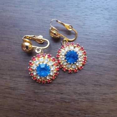 Red White and Blue vintage round rhinestone clip … - image 1